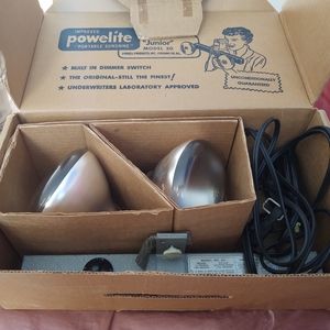 Powelite Junior Model 20 camera light by Powell